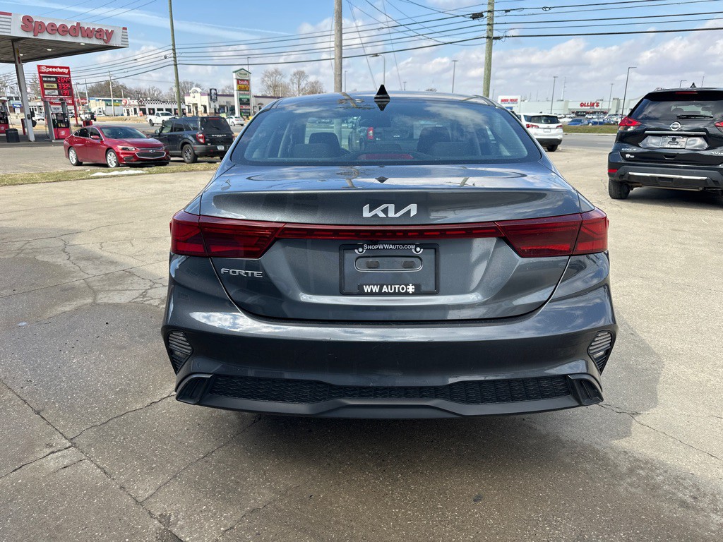 2023 Kia Forte Image 6