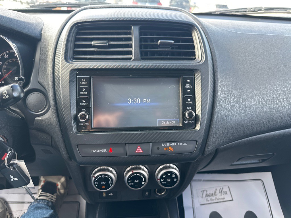 2021 Mitsubishi Outlander Image 11