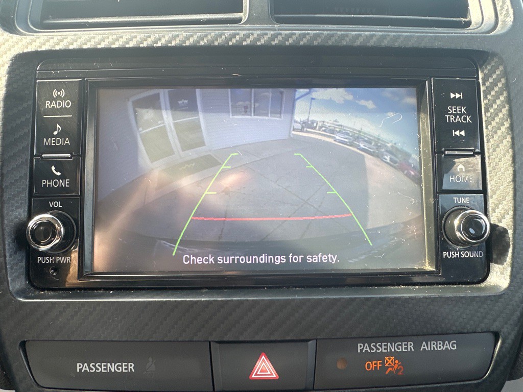 2021 Mitsubishi Outlander Image 13