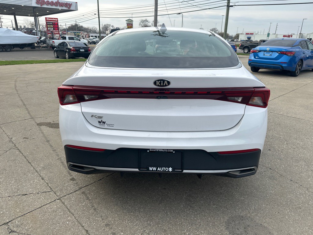 2021 Kia K5 Image 6
