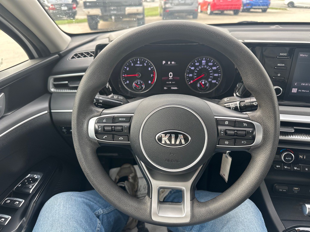 2021 Kia K5 Image 10