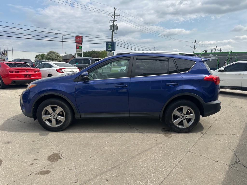 2015 Toyota Rav4 Image 3