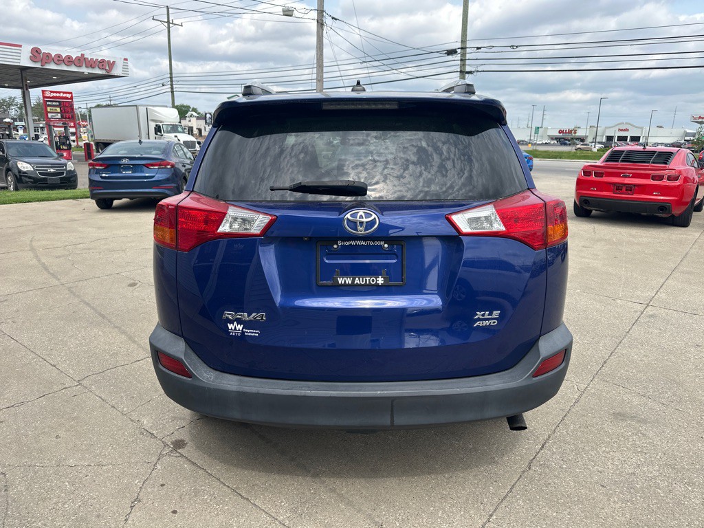 2015 Toyota Rav4 Image 6