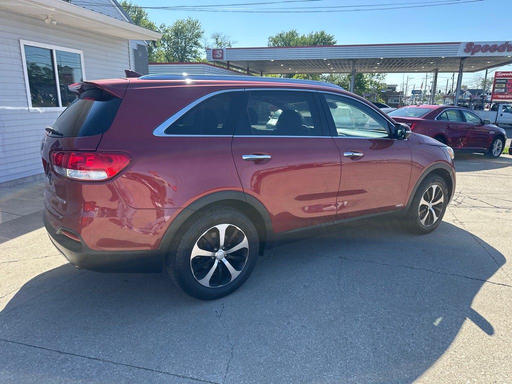 2018 Kia Sorento Image 2