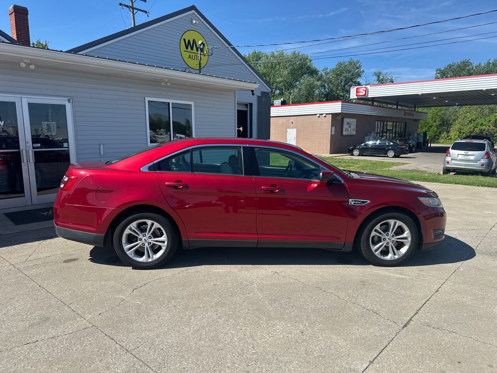 2014 Ford Taurus Image 1