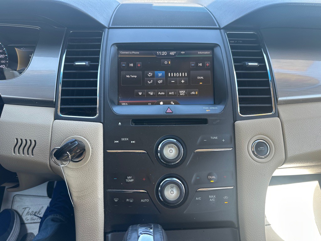 2014 Ford Taurus Image 11