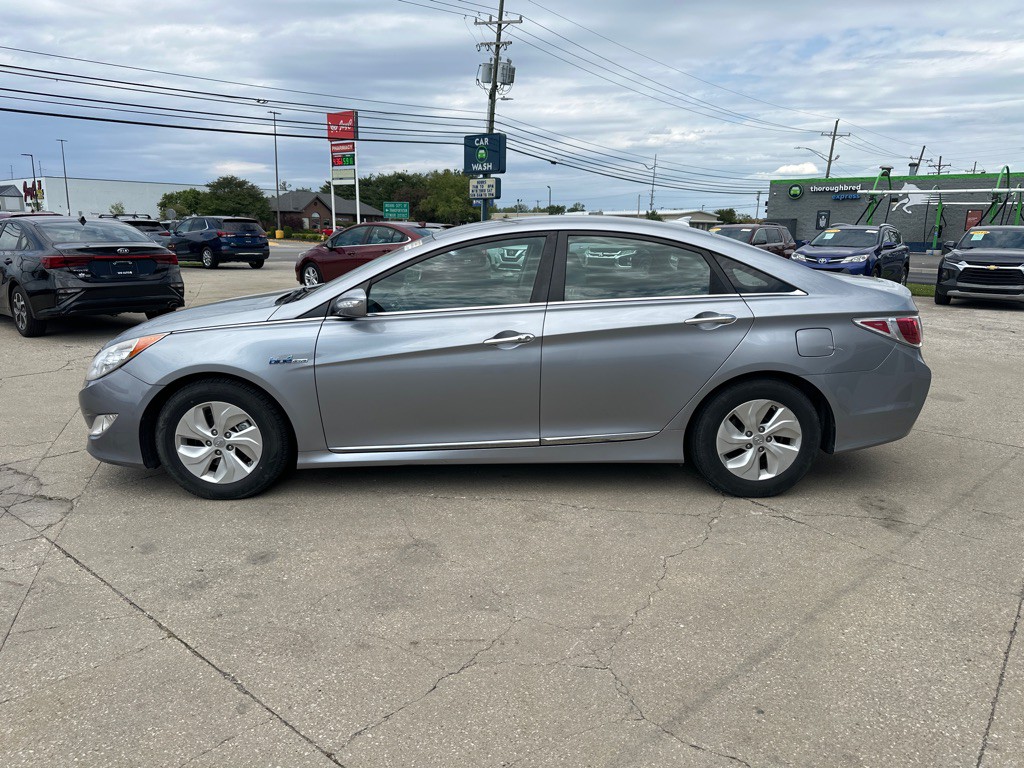 2015 Hyundai Sonata Image 3
