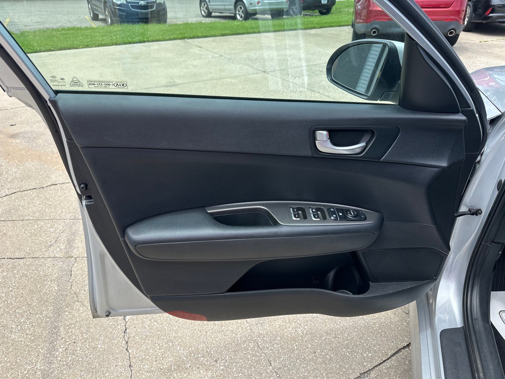 2019 Kia Optima Image 8