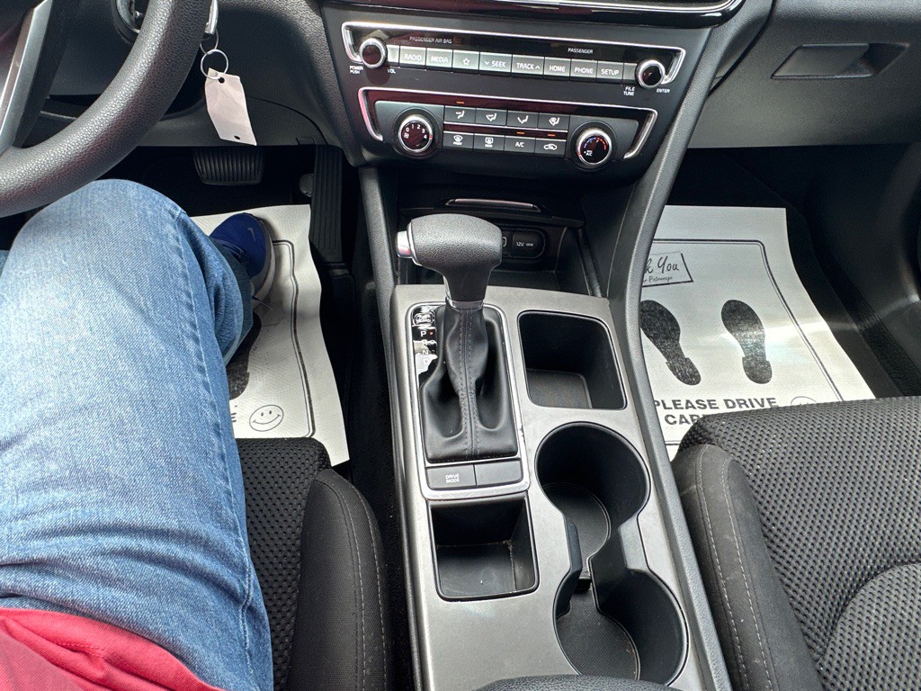 2019 Kia Optima Image 12