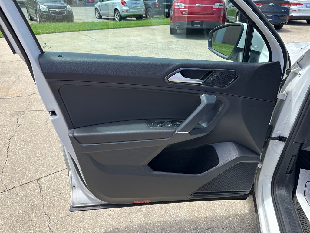2018 Volkswagen Tiguan Image 8