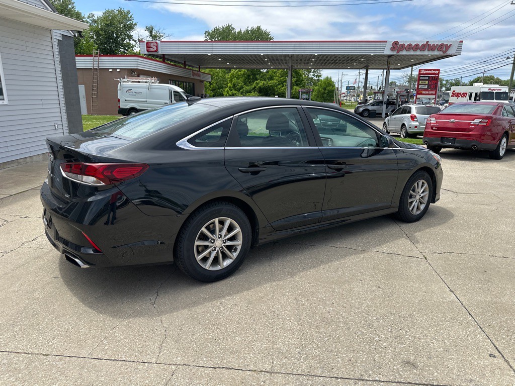 2018 Hyundai Sonata Image 2