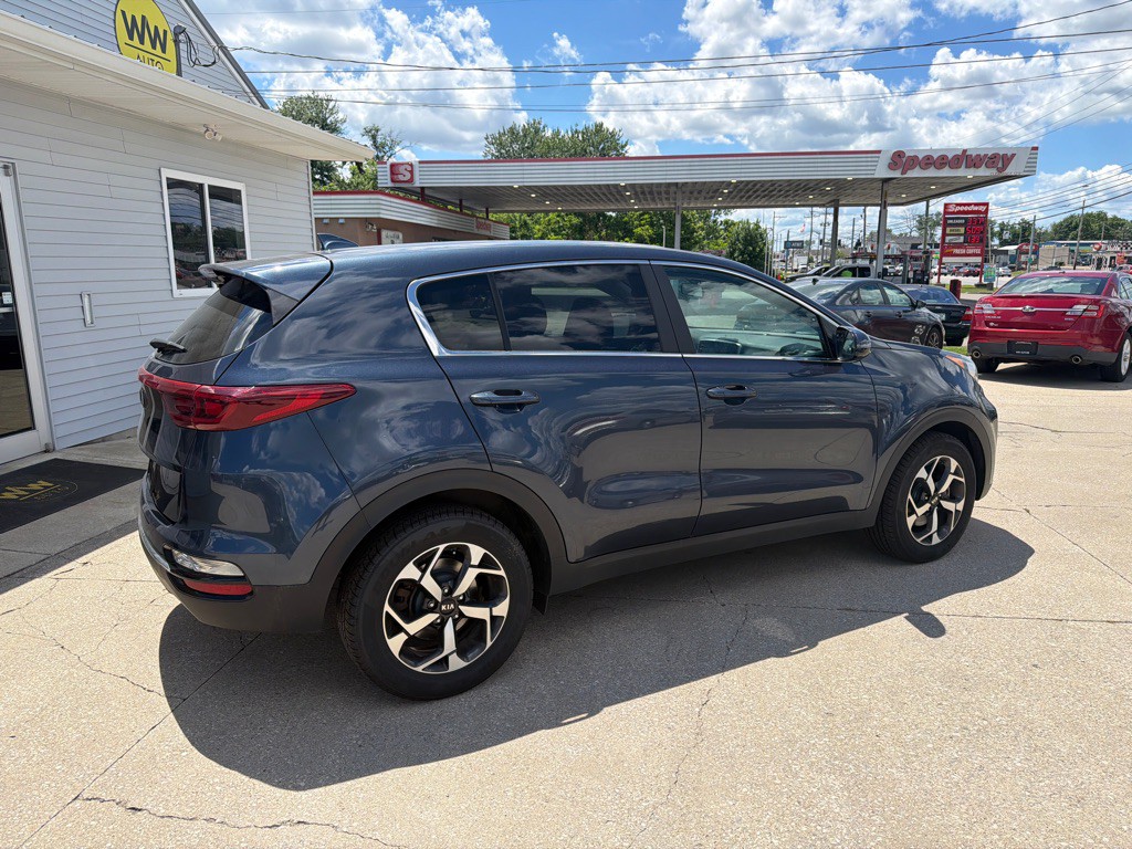 2021 Kia Sportage Image 2