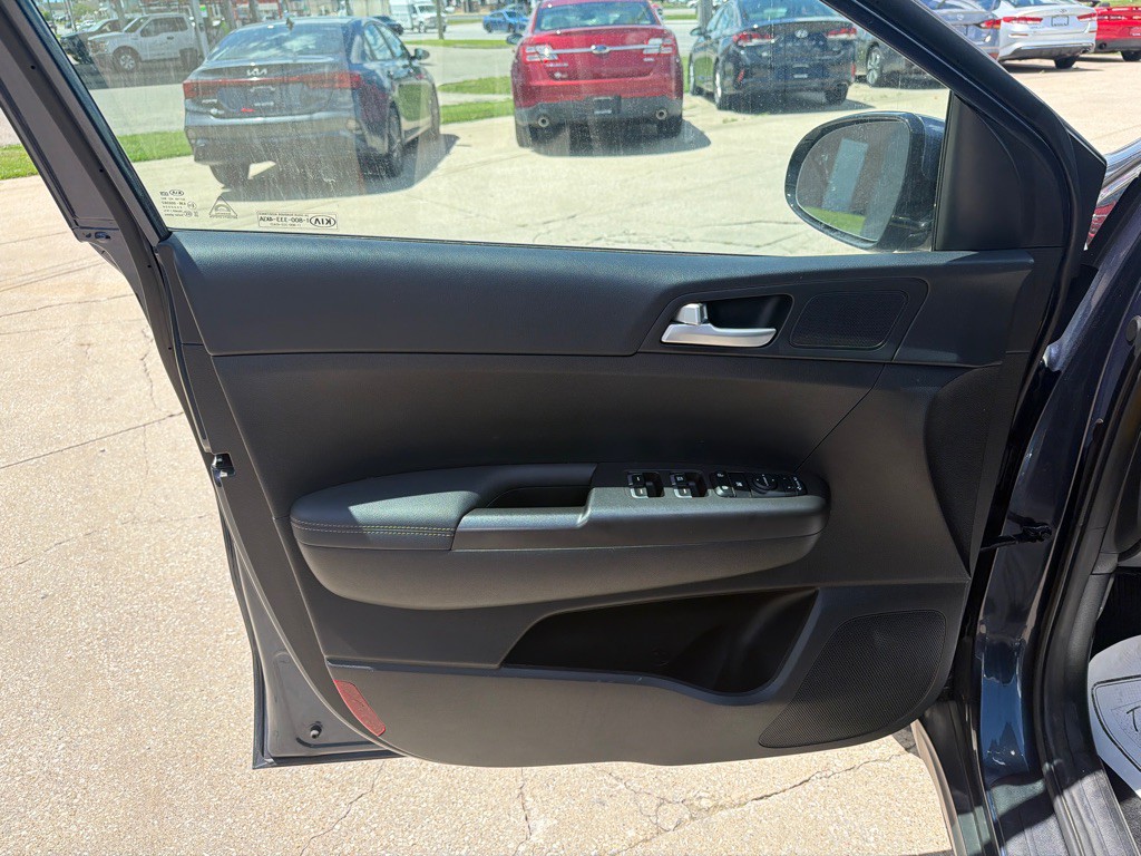 2021 Kia Sportage Image 8