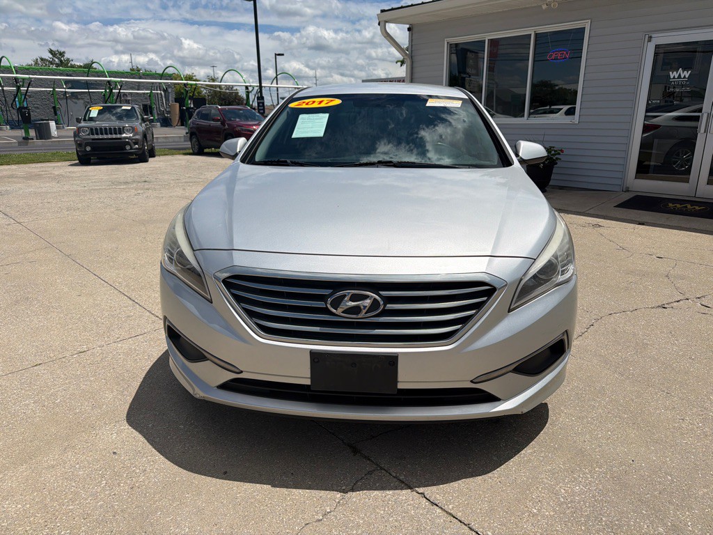 2017 Hyundai Sonata Image 5