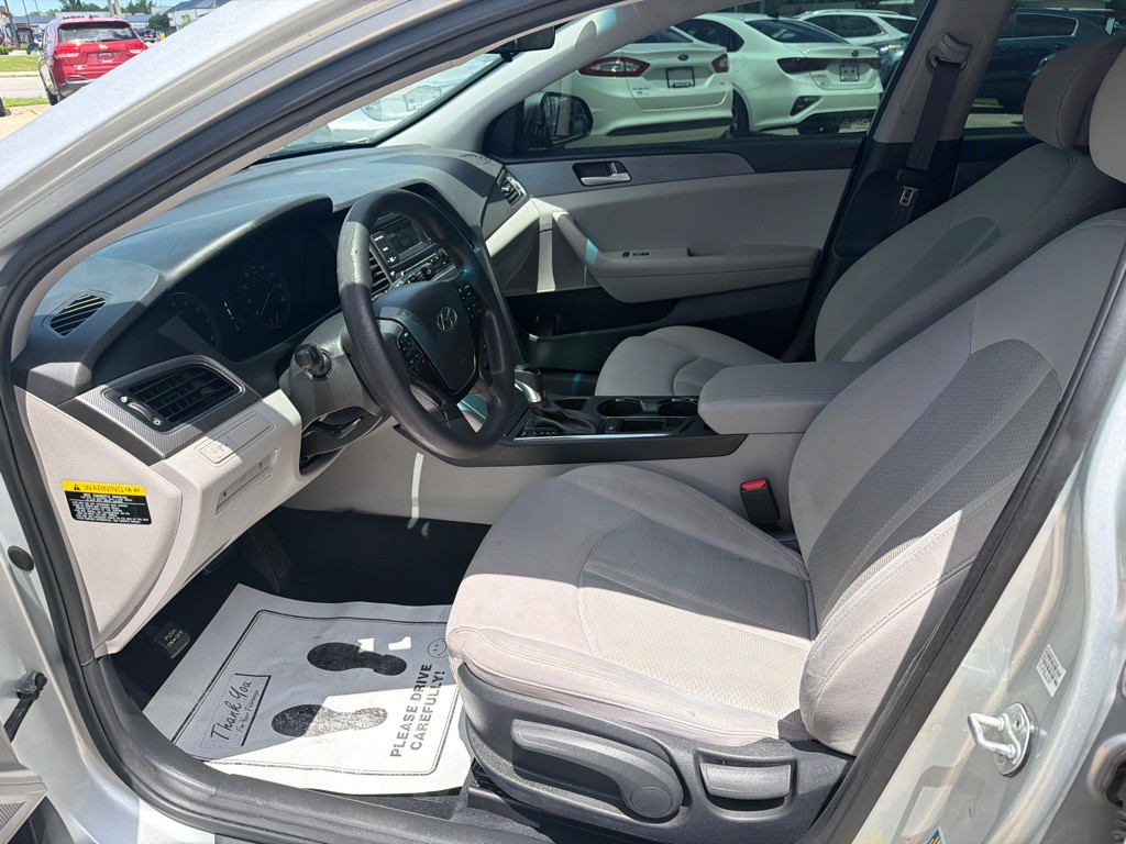 2017 Hyundai Sonata Image 9