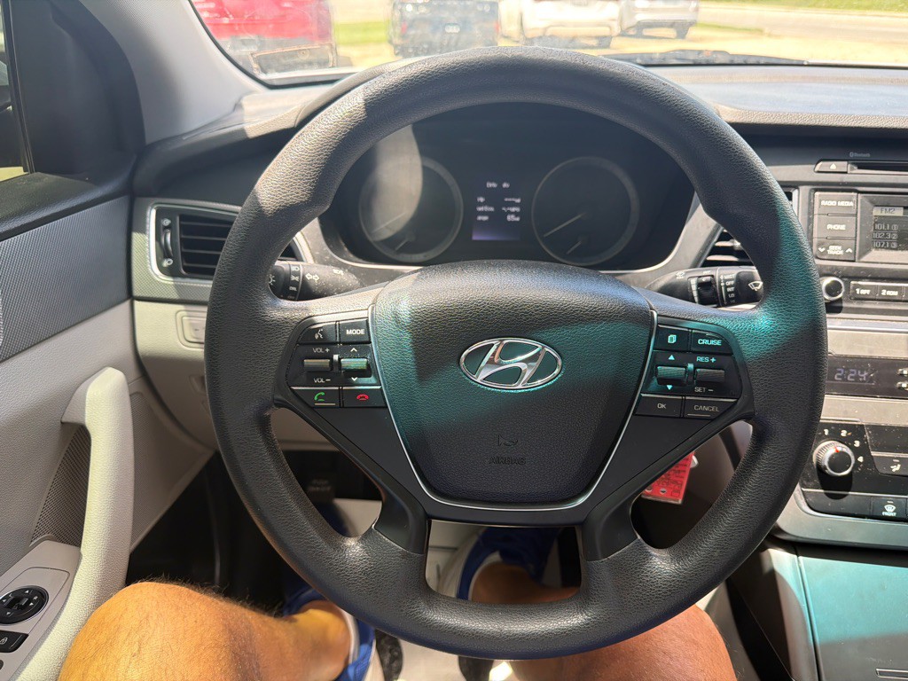 2017 Hyundai Sonata Image 10