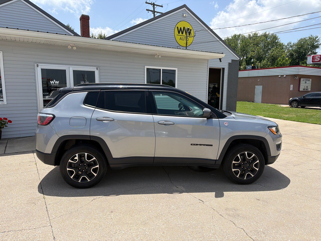 2020 Jeep Compass Image 1