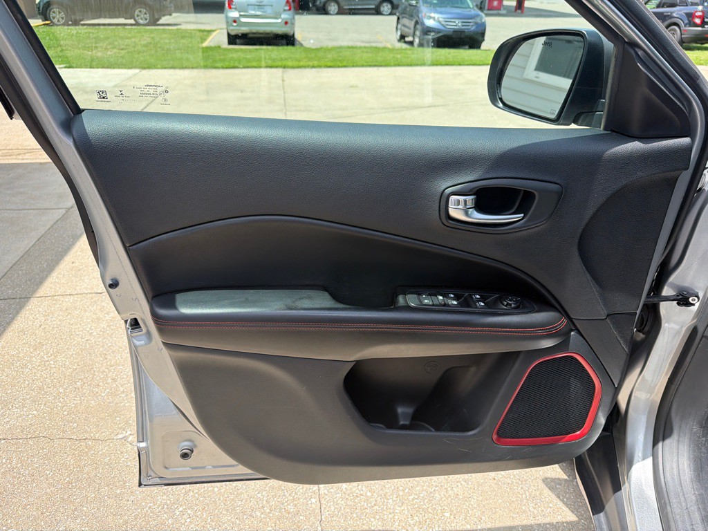 2020 Jeep Compass Image 8