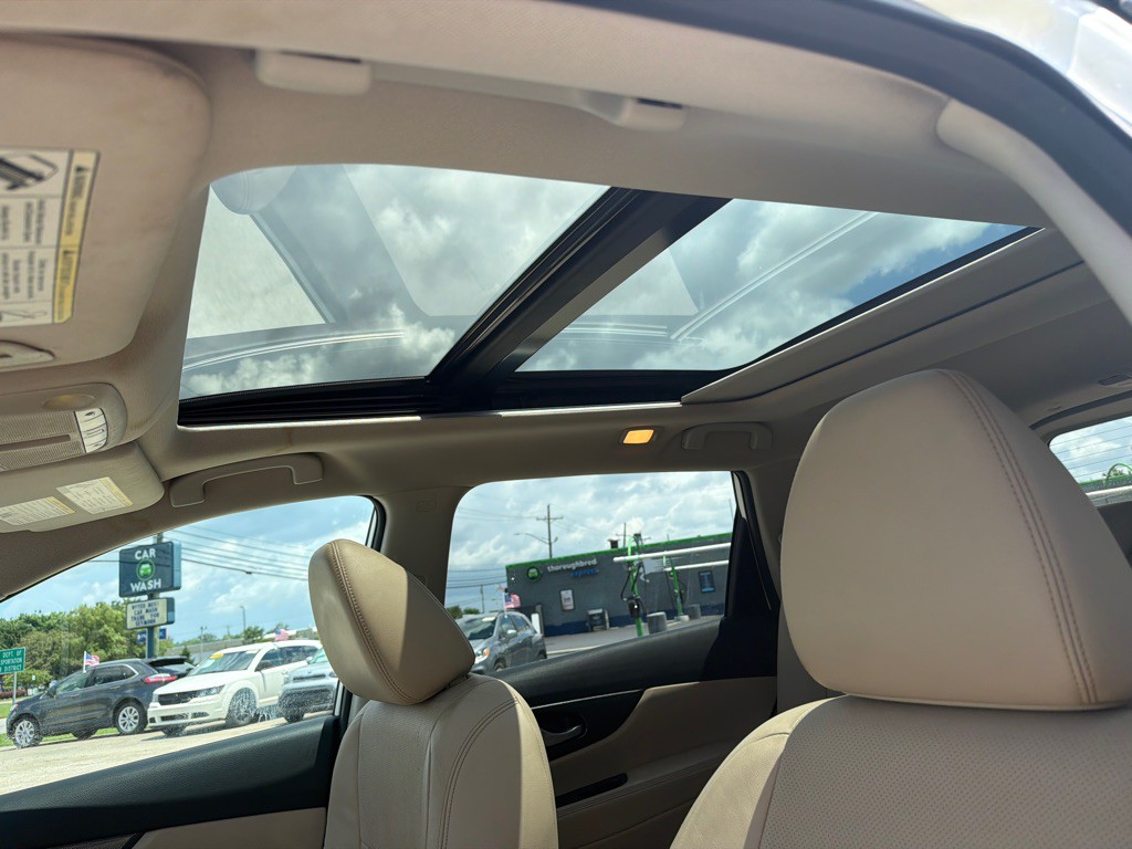2015 Nissan Rogue Image 9