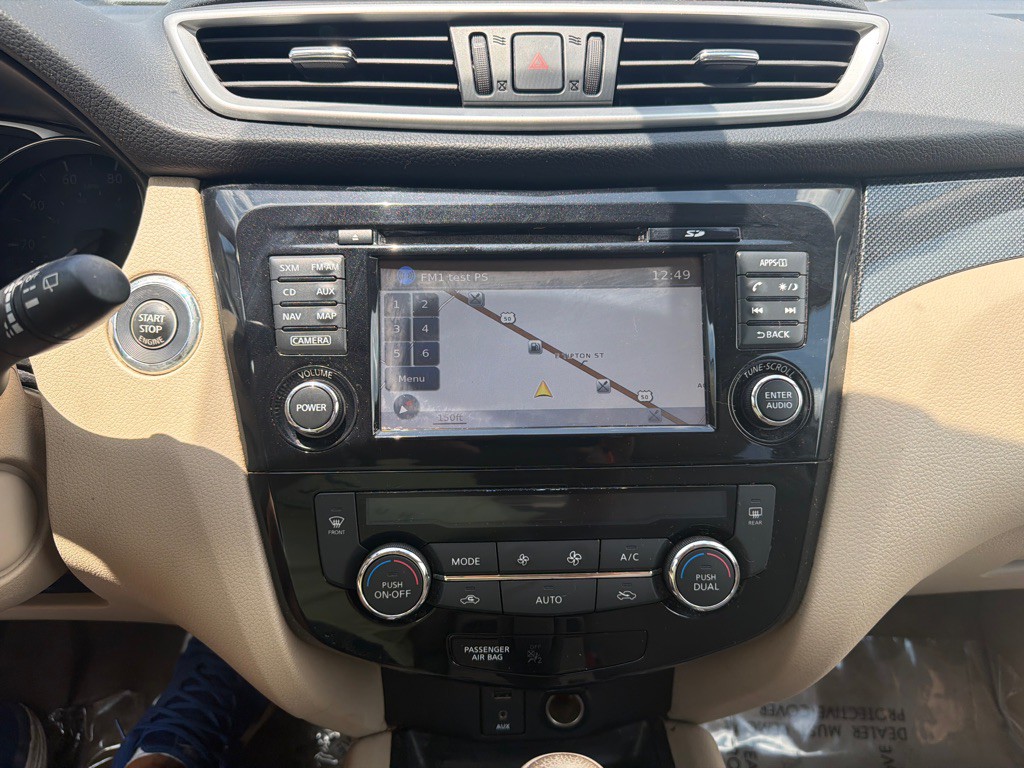 2015 Nissan Rogue Image 12