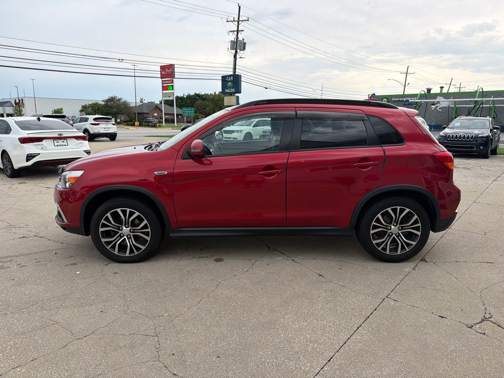 2019 Mitsubishi Outlander Image 3
