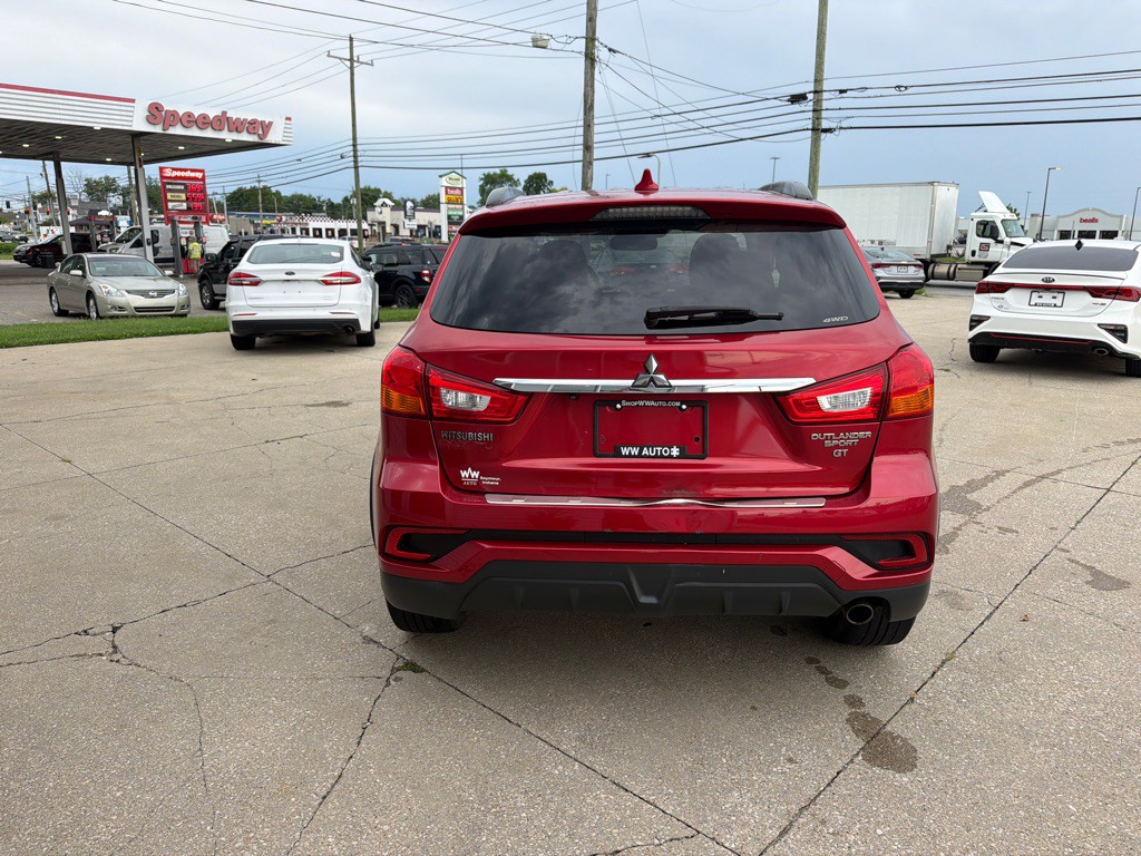 2019 Mitsubishi Outlander Image 6