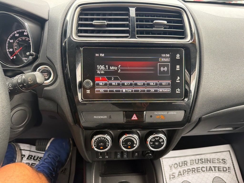2019 Mitsubishi Outlander Image 11