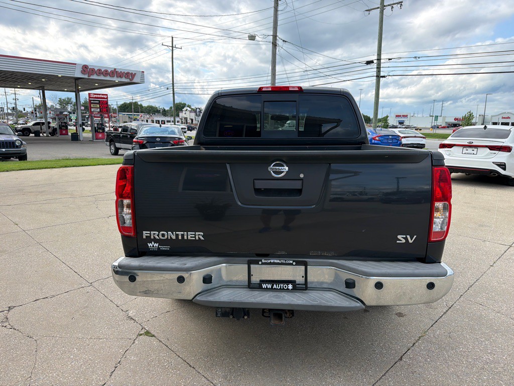 2015 Nissan Frontier Image 4