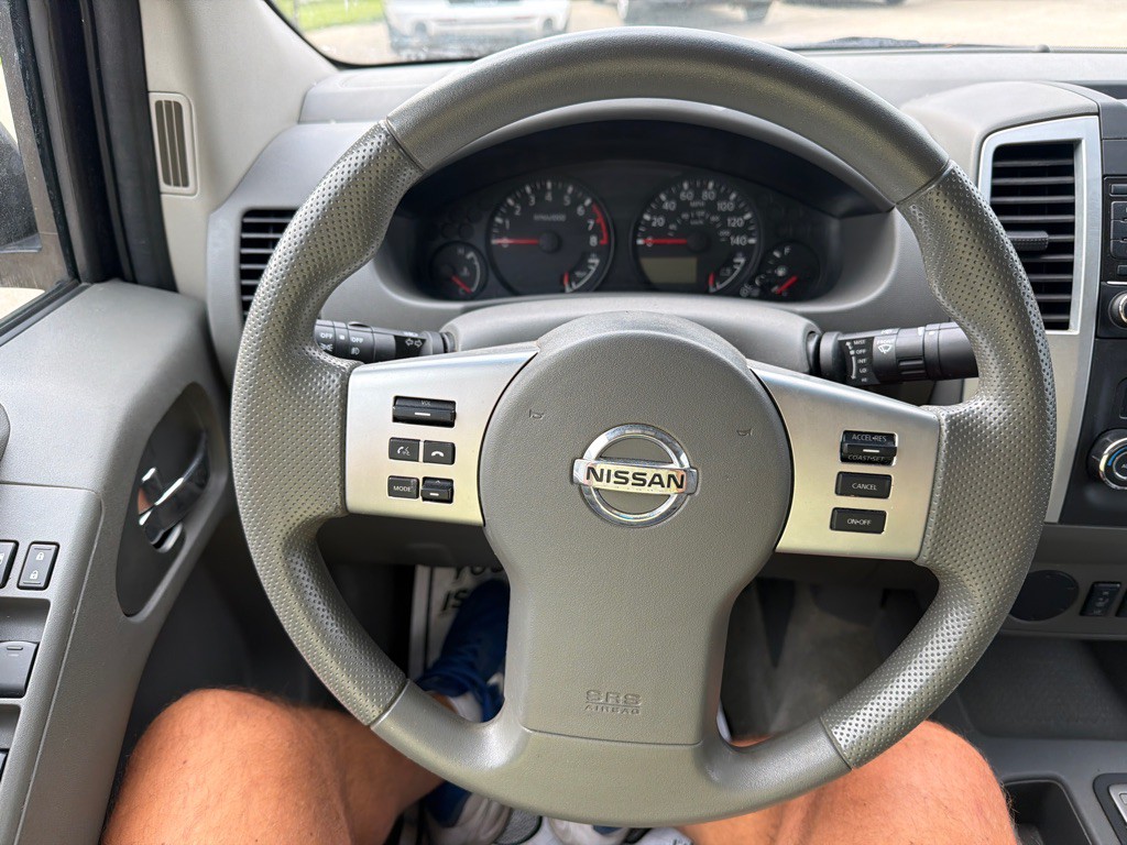 2015 Nissan Frontier Image 9