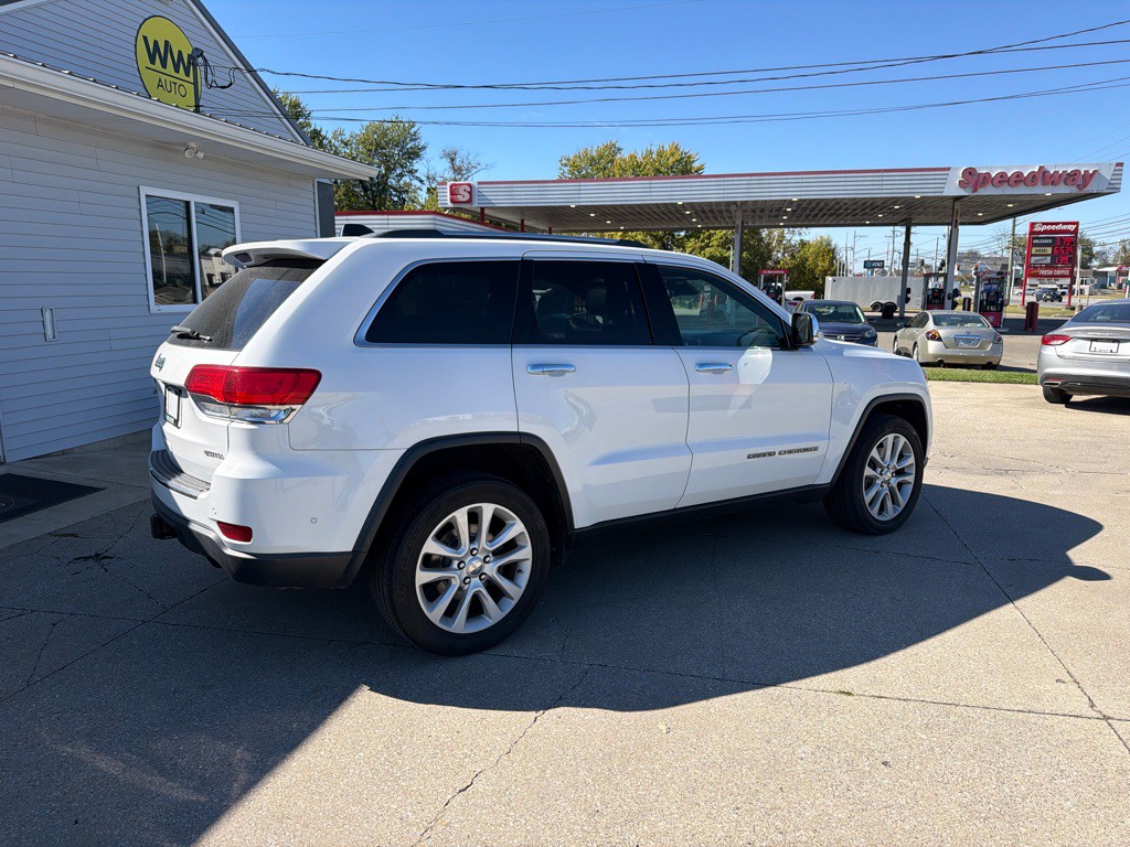 2017 Jeep Grand Cherokee Image 2