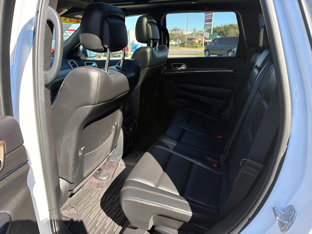 2017 Jeep Grand Cherokee Image 7