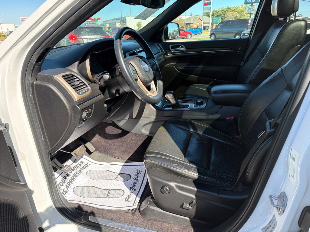 2017 Jeep Grand Cherokee Image 10