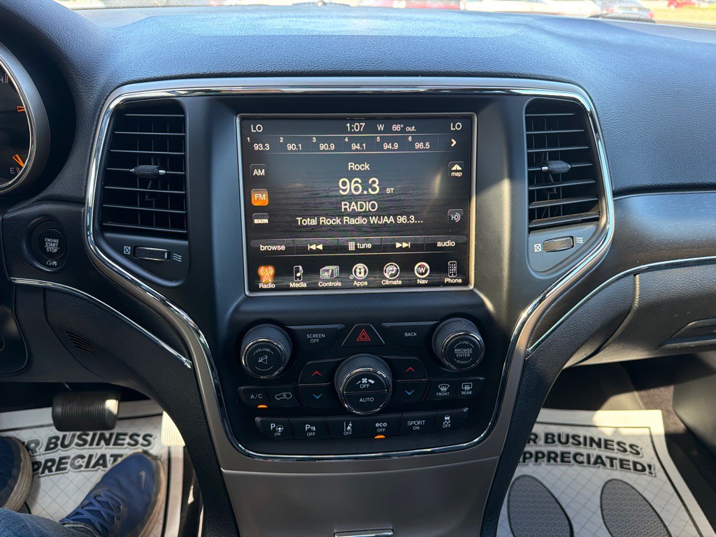 2017 Jeep Grand Cherokee Image 12