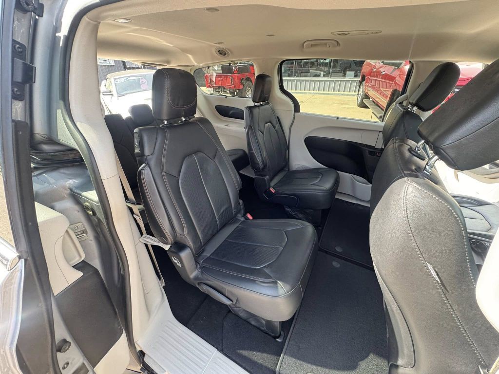 2020 Chrysler Pacifica Image 11