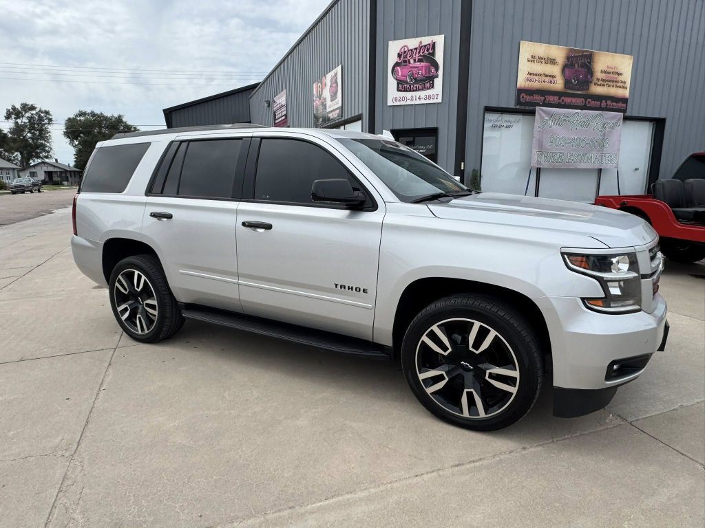 2019 Chevrolet Tahoe Image 2