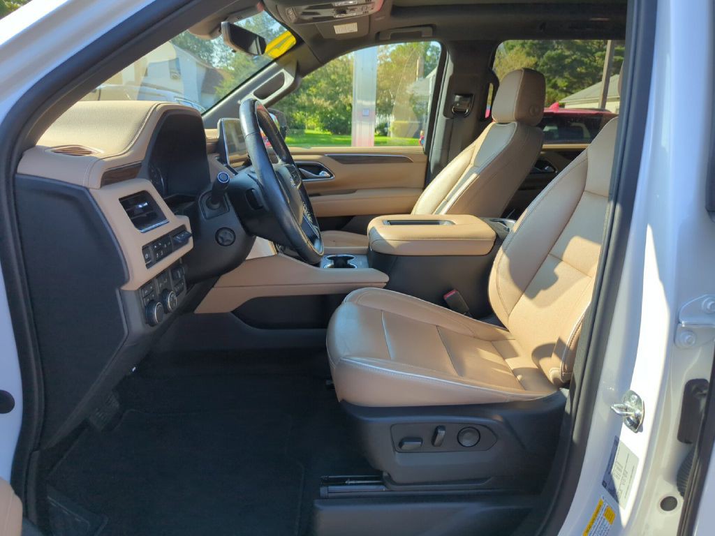2021 Chevrolet Suburban Image 5