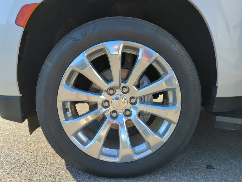 2021 Chevrolet Suburban Image 15