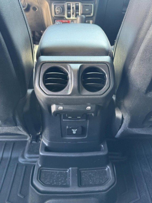 2021 Jeep Wrangler Image 10