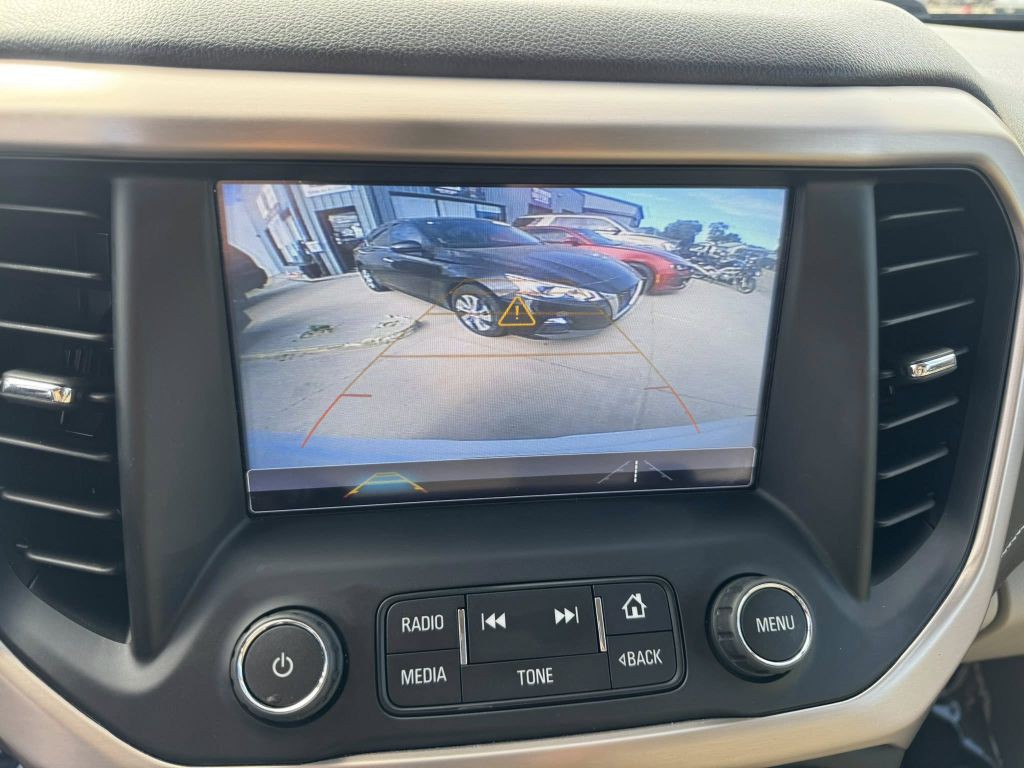 2019 GMC Acadia Image 9