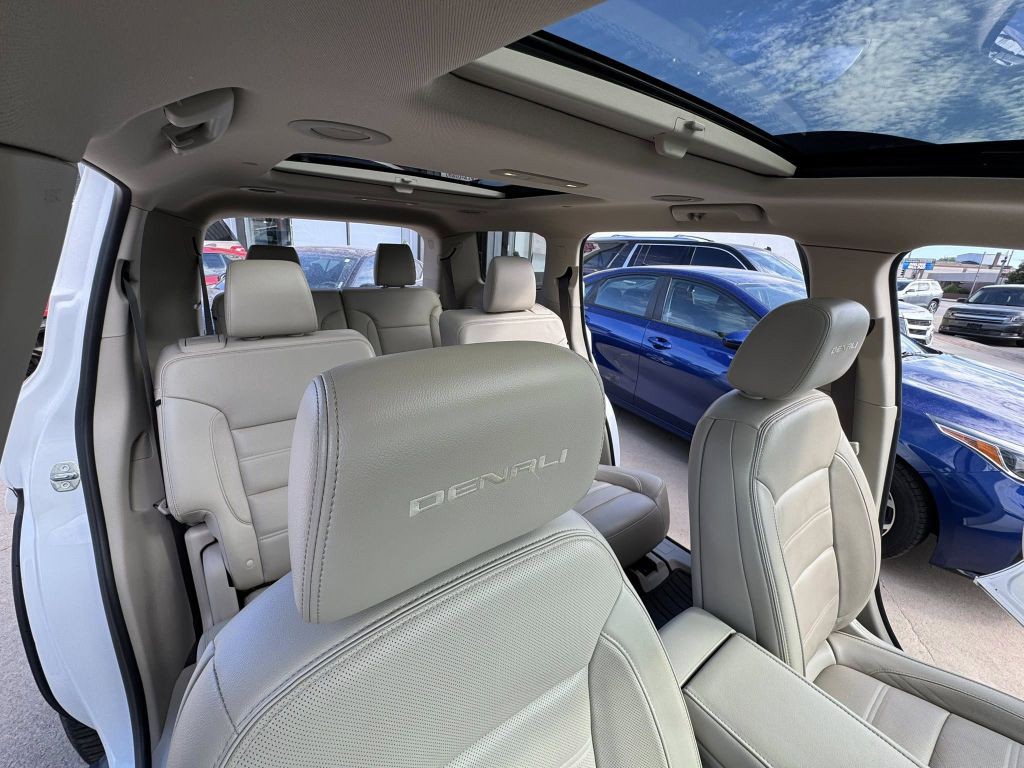 2019 GMC Acadia Image 12