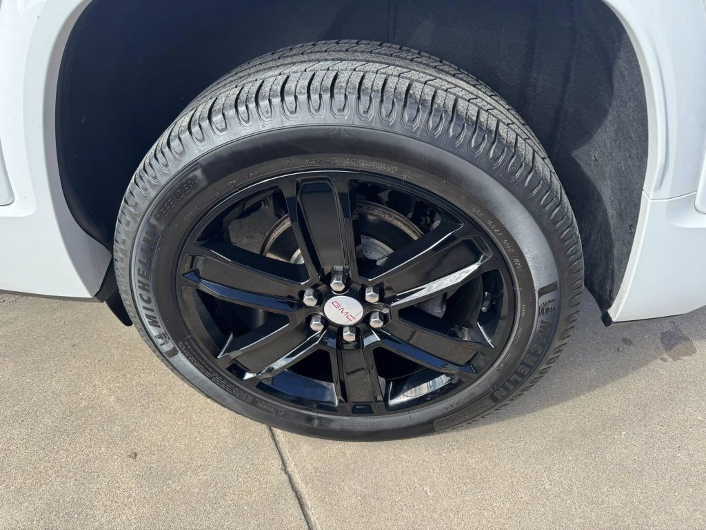 2019 GMC Acadia Image 16
