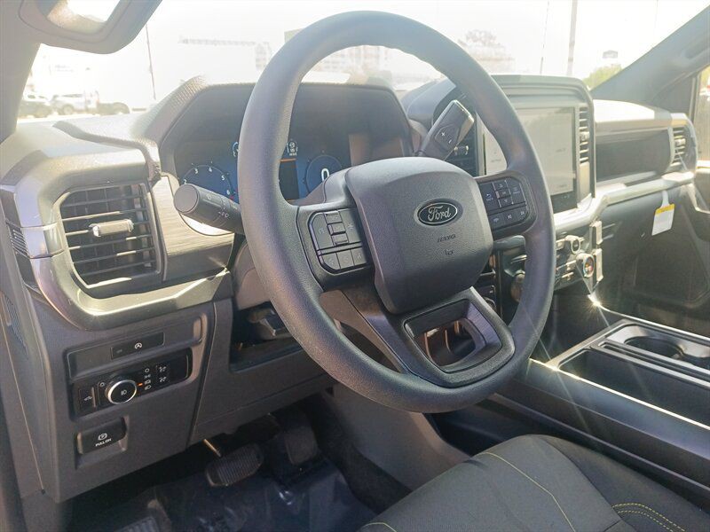 2025 Ford F-150 Image 6