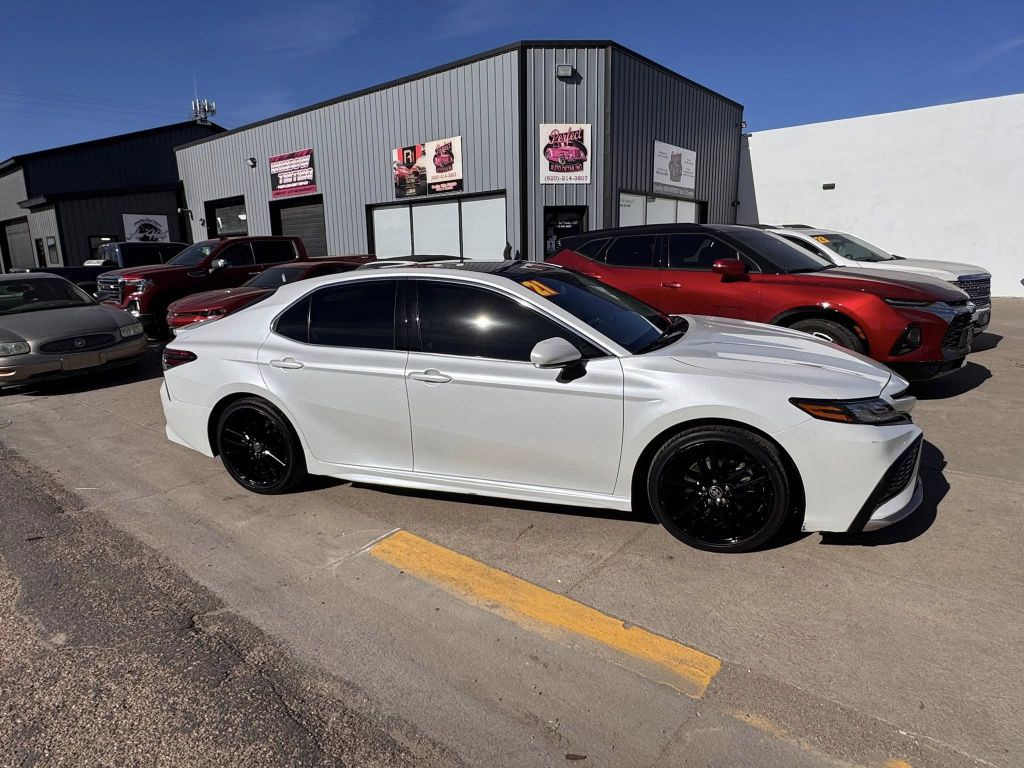 2021 Toyota Camry Image 2