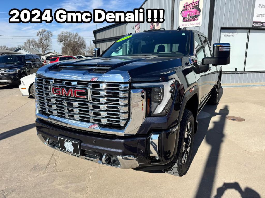2024 GMC Sierra Image 2