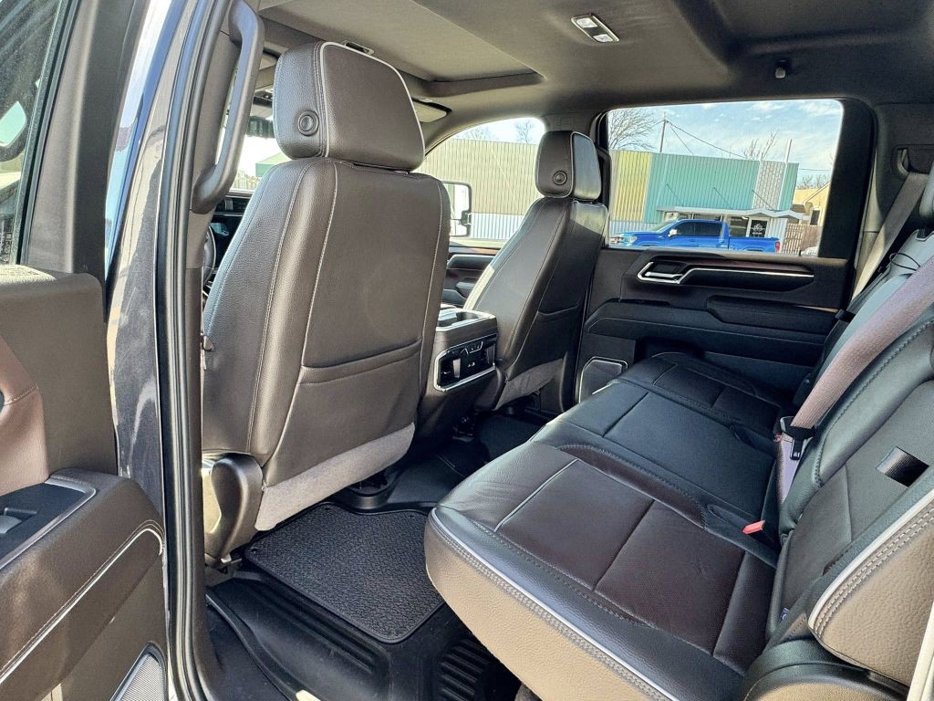 2024 GMC Sierra Image 10
