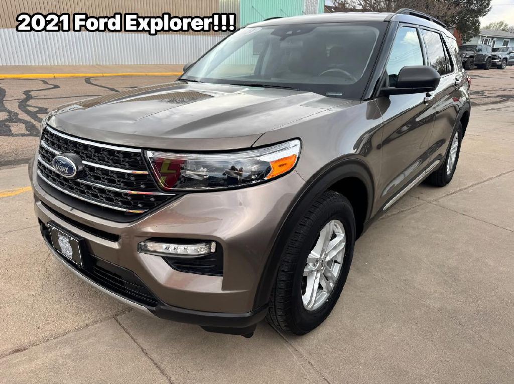 2021 Ford Explorer Image 1