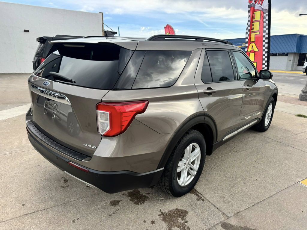 2021 Ford Explorer Image 3