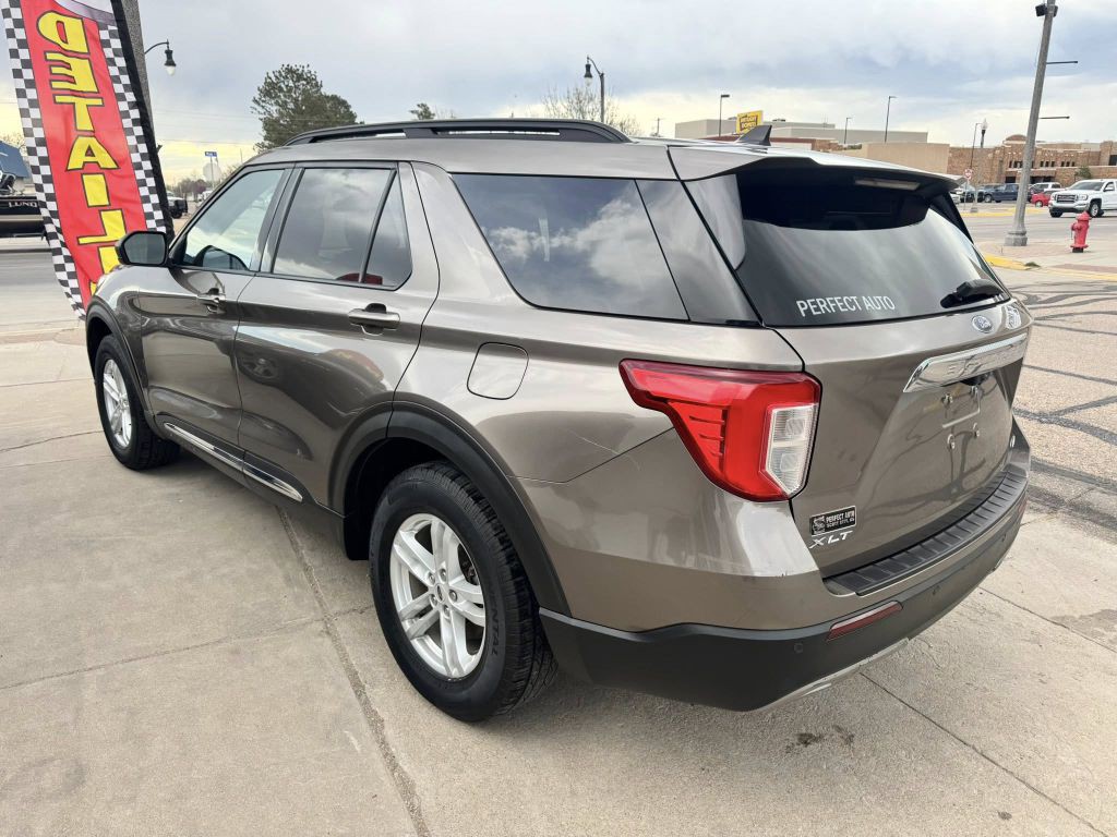 2021 Ford Explorer Image 4