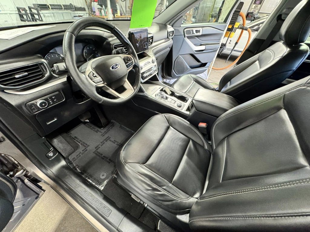 2021 Ford Explorer Image 10