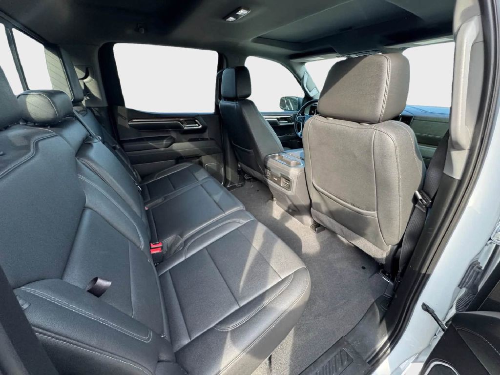 2023 Chevrolet Silverado 1500 Image 9